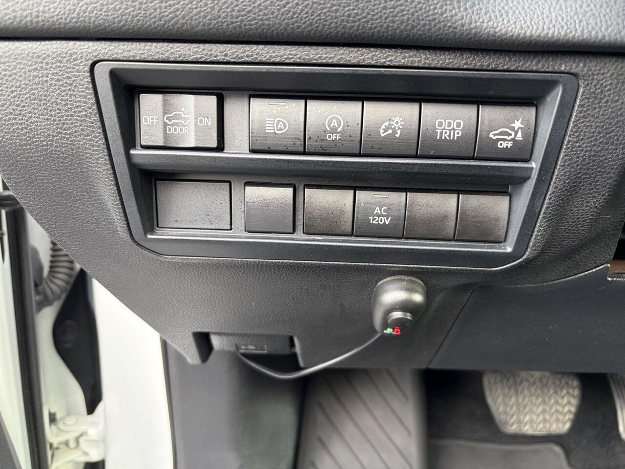 2022 Toyota Tundra Limited Custom Lifted on King Suspension - Photo 13 - Victorville, CA 92392