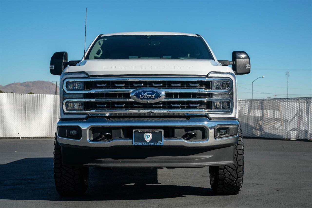 2024 Ford F-250 Super Duty Lariat   - Photo 4 - Victorville, CA 92392