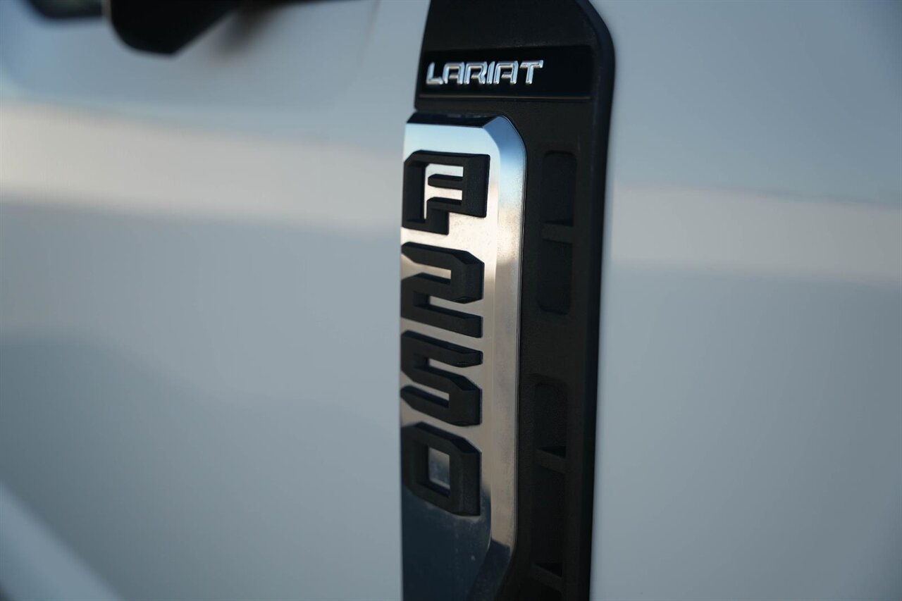 2024 Ford F-250 Super Duty Lariat   - Photo 10 - Victorville, CA 92392