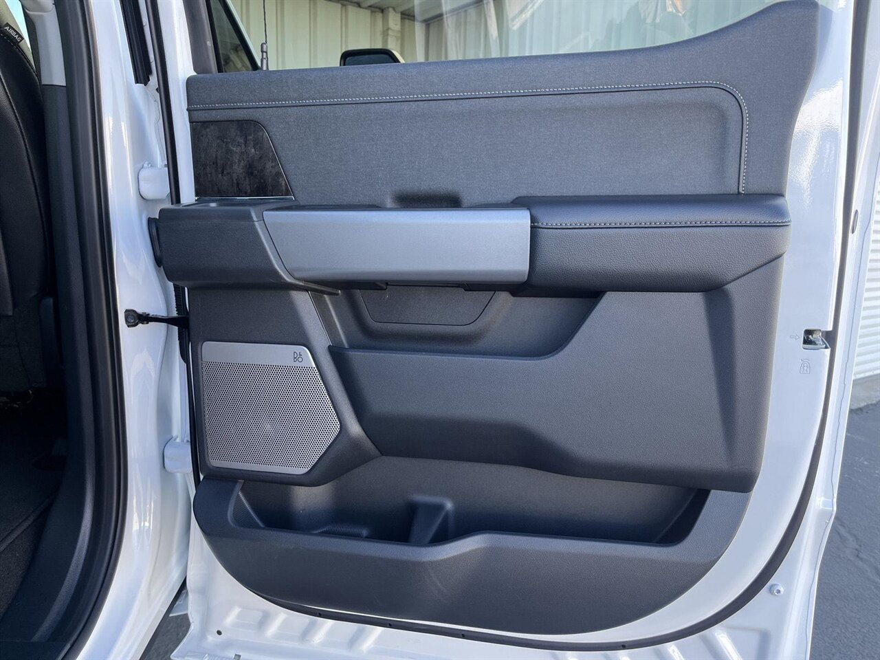 2024 Ford F-250 Super Duty Lariat   - Photo 27 - Victorville, CA 92392