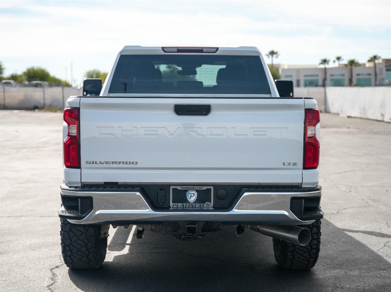 2024 Chevrolet Silverado 2500HD LTZ   - Photo 9 - Victorville, CA 92392