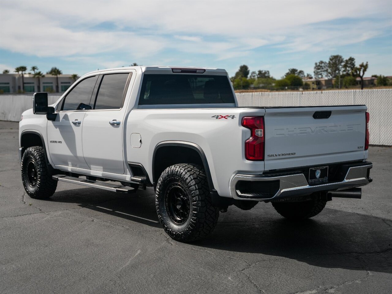 2024 Chevrolet Silverado 2500HD LTZ   - Photo 8 - Victorville, CA 92392