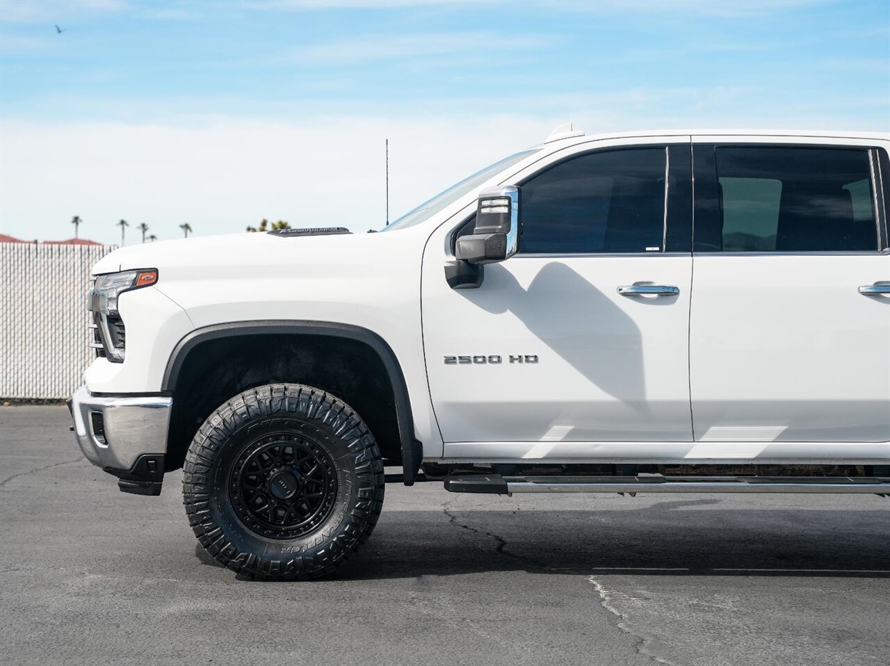 2024 Chevrolet Silverado 2500HD LTZ   - Photo 4 - Victorville, CA 92392