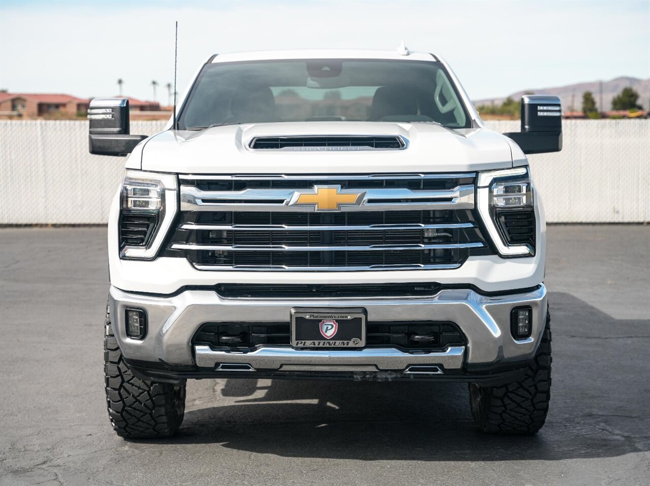 2024 Chevrolet Silverado 2500HD LTZ   - Photo 11 - Victorville, CA 92392