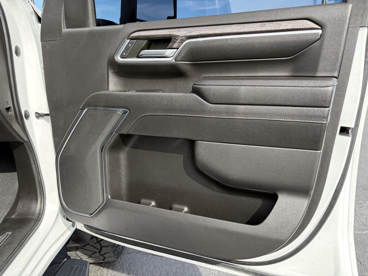 2024 Chevrolet Silverado 2500HD LTZ   - Photo 26 - Victorville, CA 92392