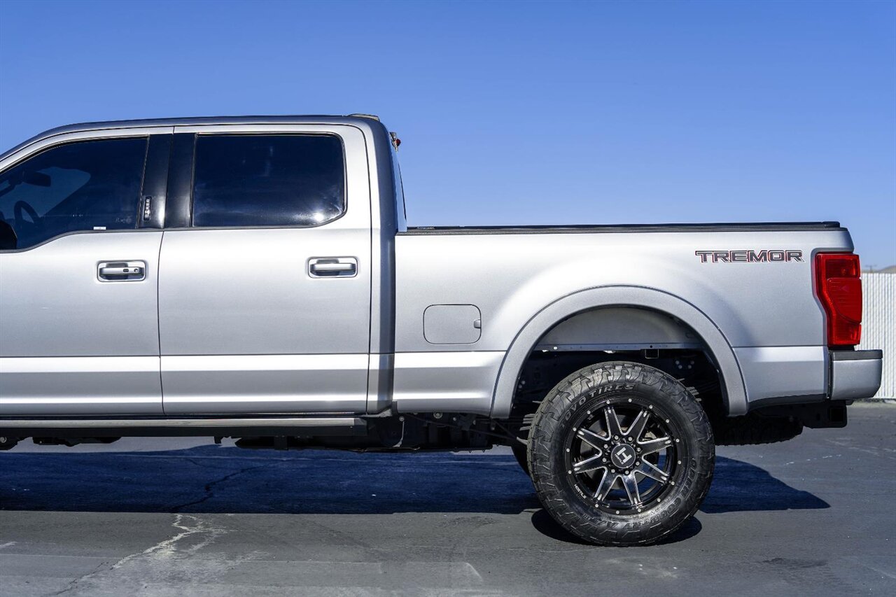 2022 Ford F-250 Super Duty Lariat   - Photo 8 - Victorville, CA 92392