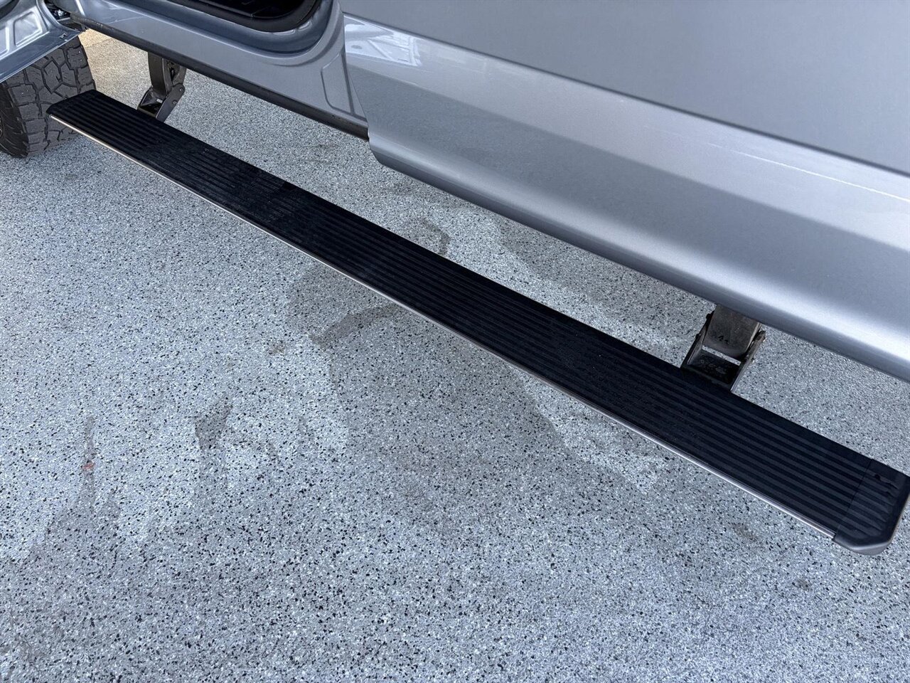 2022 Ford F-250 Super Duty Lariat   - Photo 6 - Victorville, CA 92392