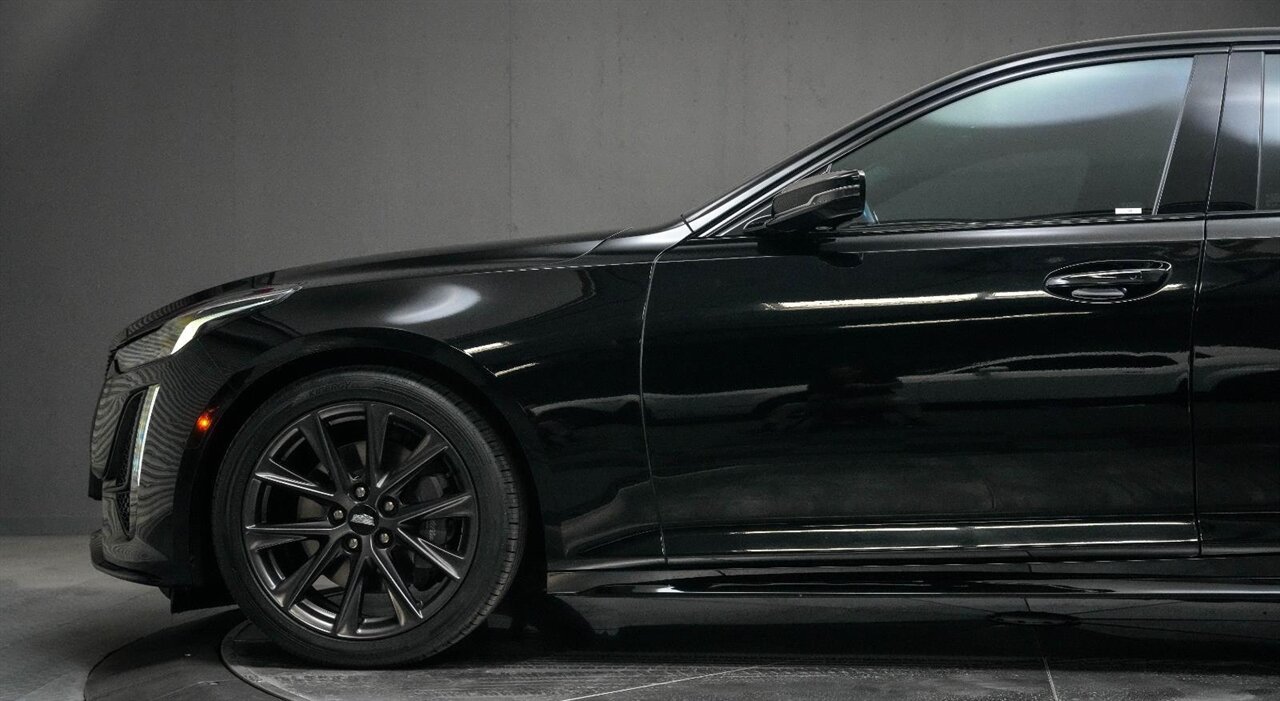 2020 Cadillac CT5 Sport   - Photo 14 - Victorville, CA 92392