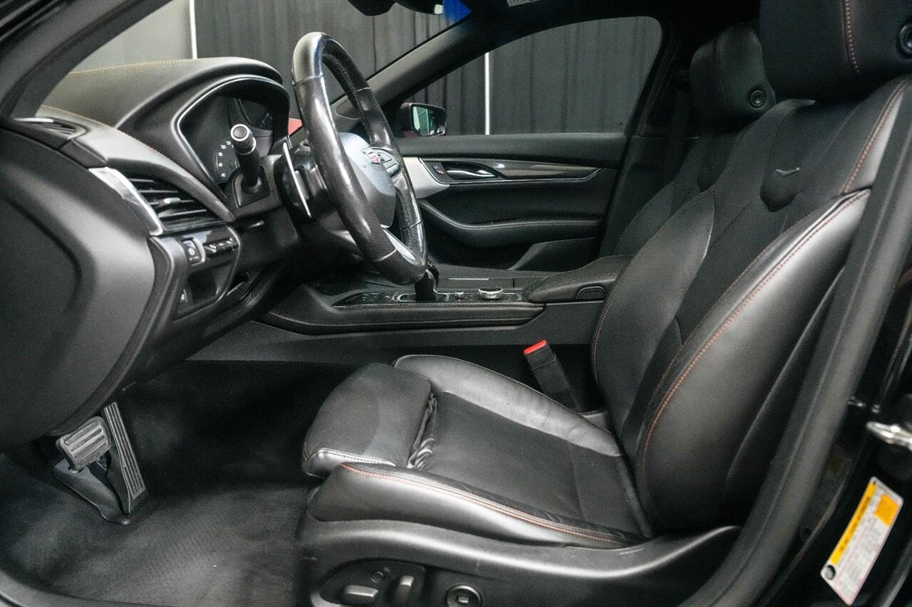 2020 Cadillac CT5 Sport   - Photo 2 - Victorville, CA 92392