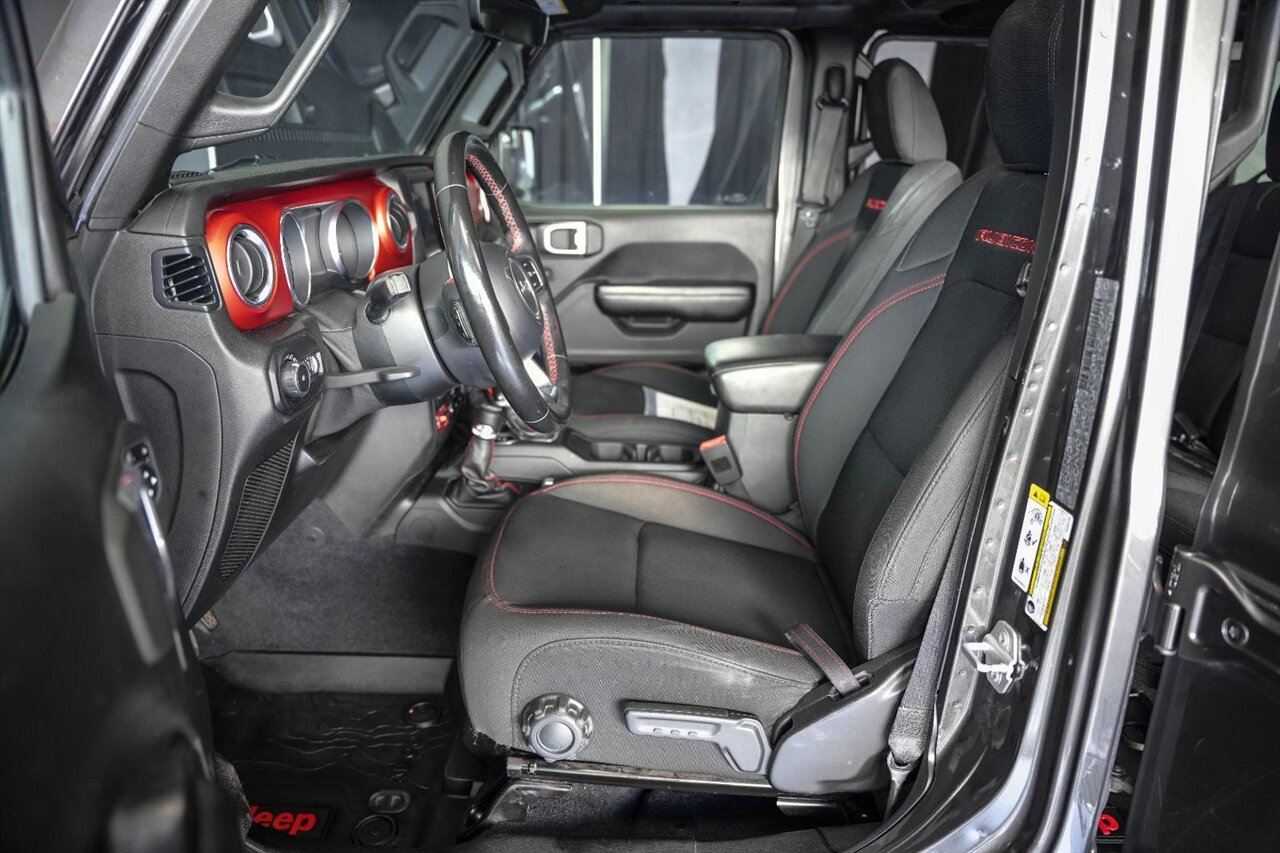 2019 Jeep Wrangler Unlimited Rubicon   - Photo 2 - Victorville, CA 92392