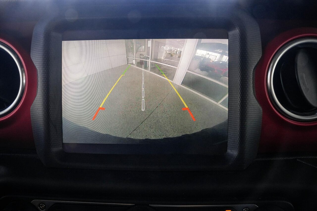 2019 Jeep Wrangler Unlimited Rubicon   - Photo 23 - Victorville, CA 92392