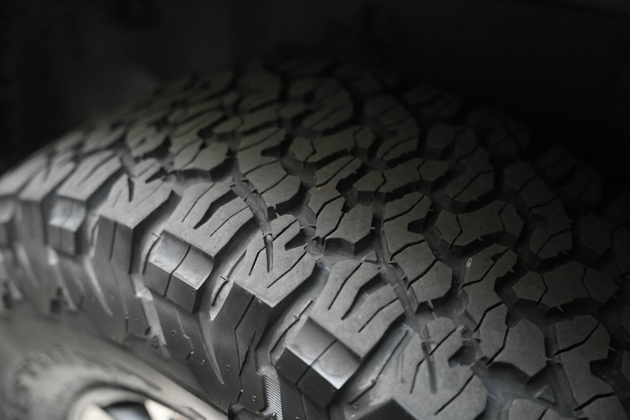 2019 Jeep Wrangler Unlimited Rubicon   - Photo 14 - Victorville, CA 92392
