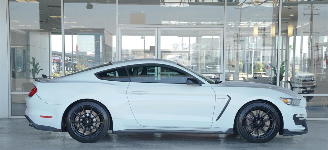 2016 Ford Mustang Shelby GT350   - Photo 3 - Victorville, CA 92392