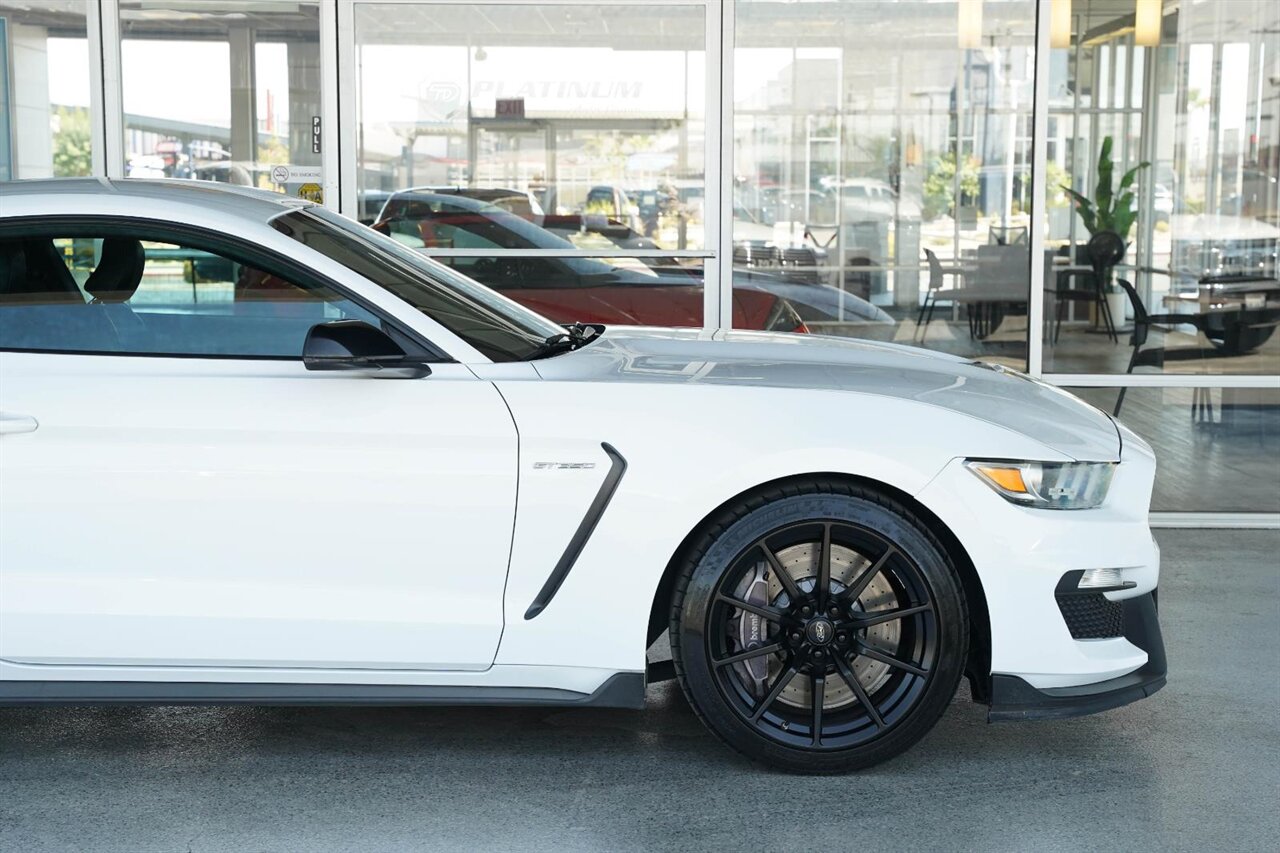 2016 Ford Mustang Shelby GT350   - Photo 5 - Victorville, CA 92392