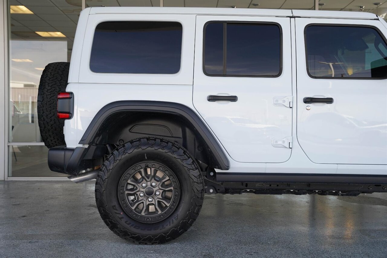 2024 Jeep Wrangler Rubicon   - Photo 12 - Victorville, CA 92392