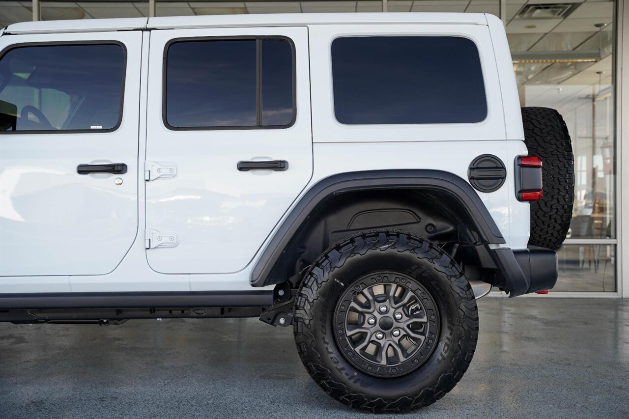 2024 Jeep Wrangler Rubicon   - Photo 7 - Victorville, CA 92392