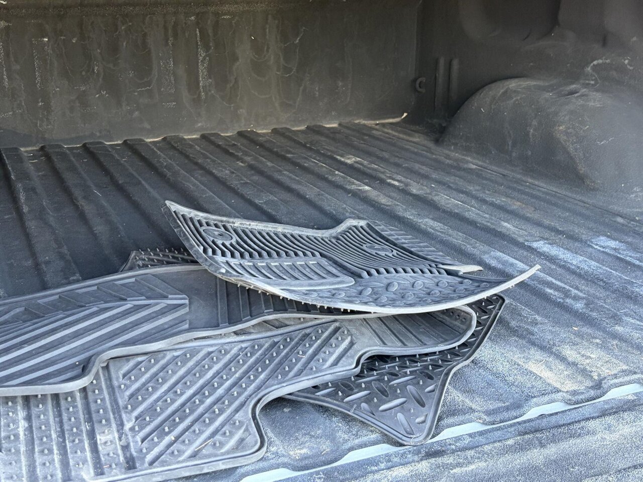 2014 Chevrolet Silverado 1500 LT Lifted Amp Steps - Photo 22 - Victorville, CA 92392