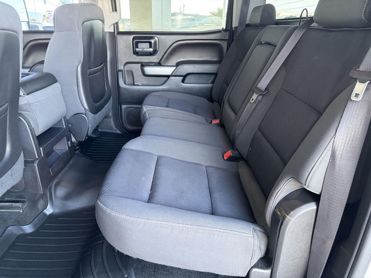 2014 Chevrolet Silverado 1500 LT Lifted Amp Steps - Photo 17 - Victorville, CA 92392