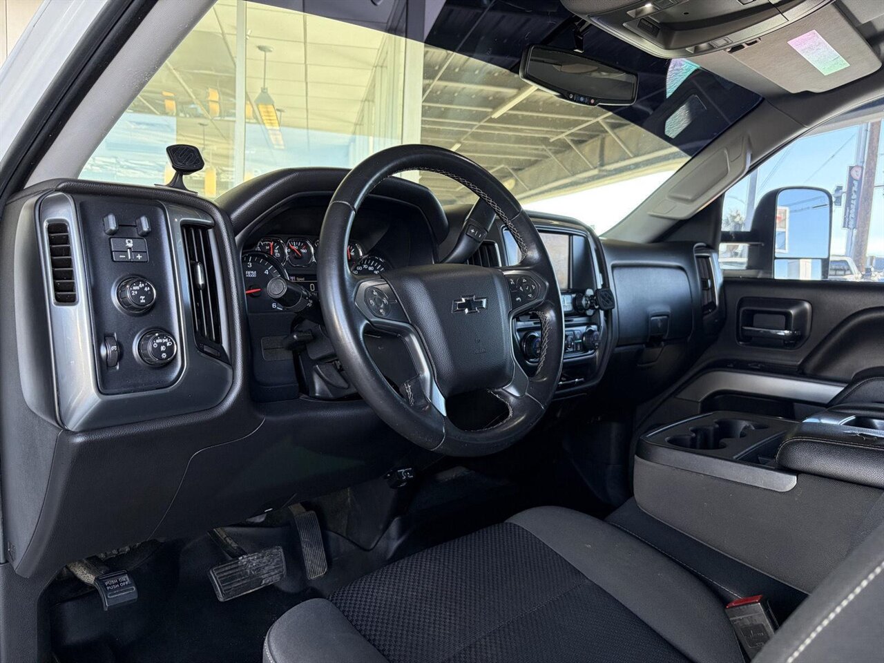 2014 Chevrolet Silverado 1500 LT Lifted Amp Steps - Photo 14 - Victorville, CA 92392