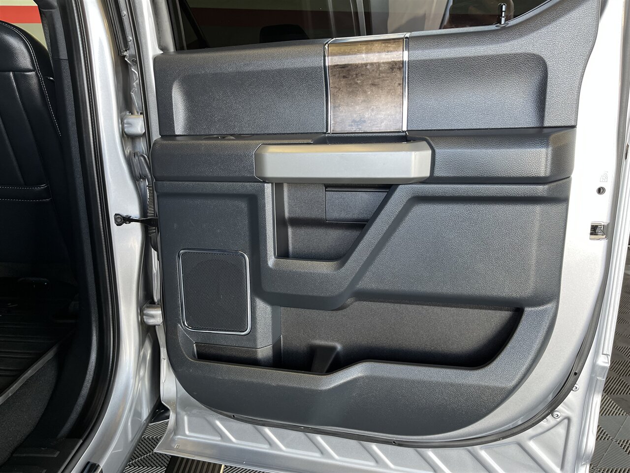 2022 Ford F-250 Lariat Tremor 4x4 | Clean Carfax | California Owned - Photo 33 - Victorville, CA 92392