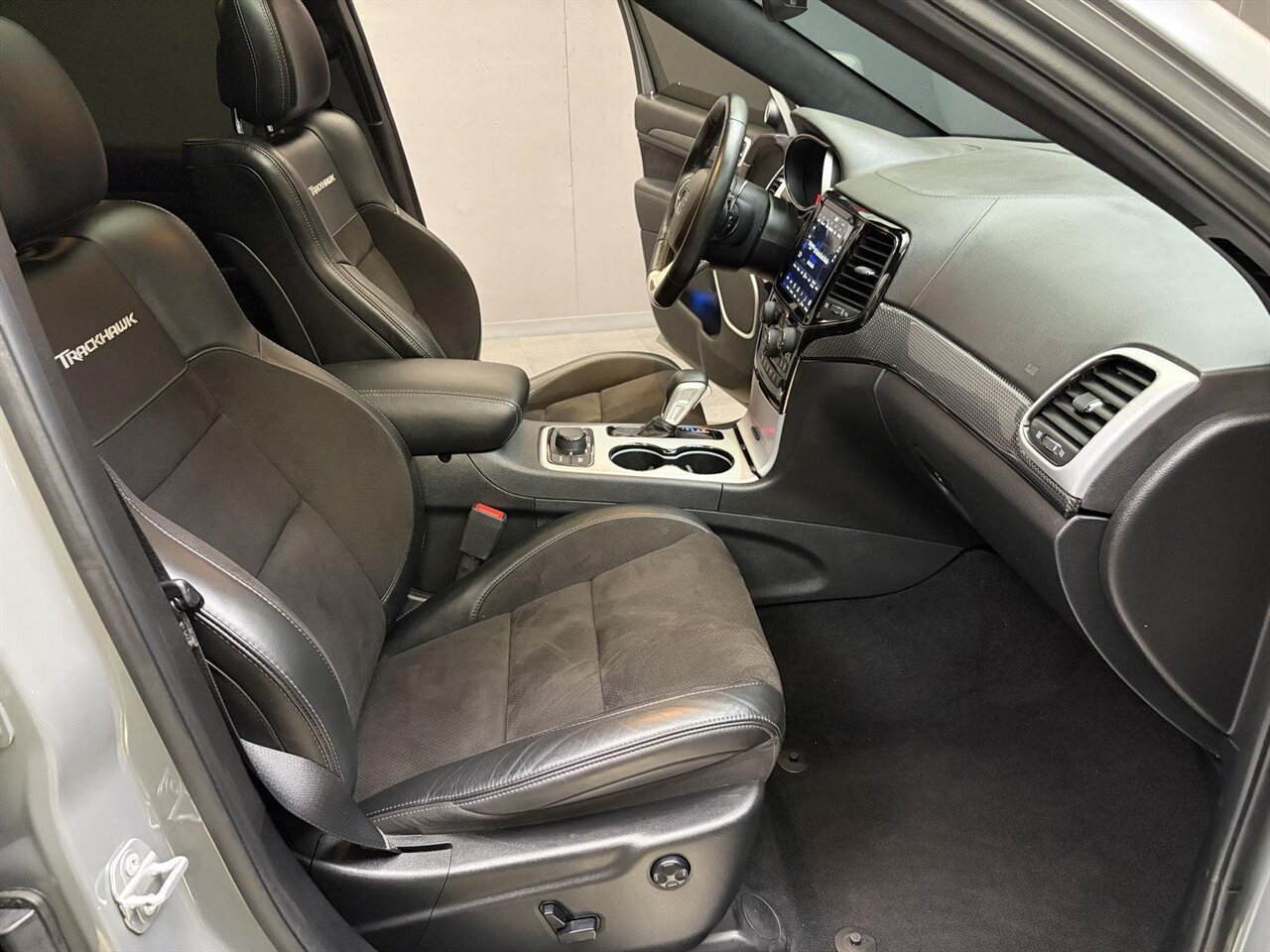 2020 Jeep Grand Cherokee Trackhawk - Photo 33 - Victorville, CA 92392