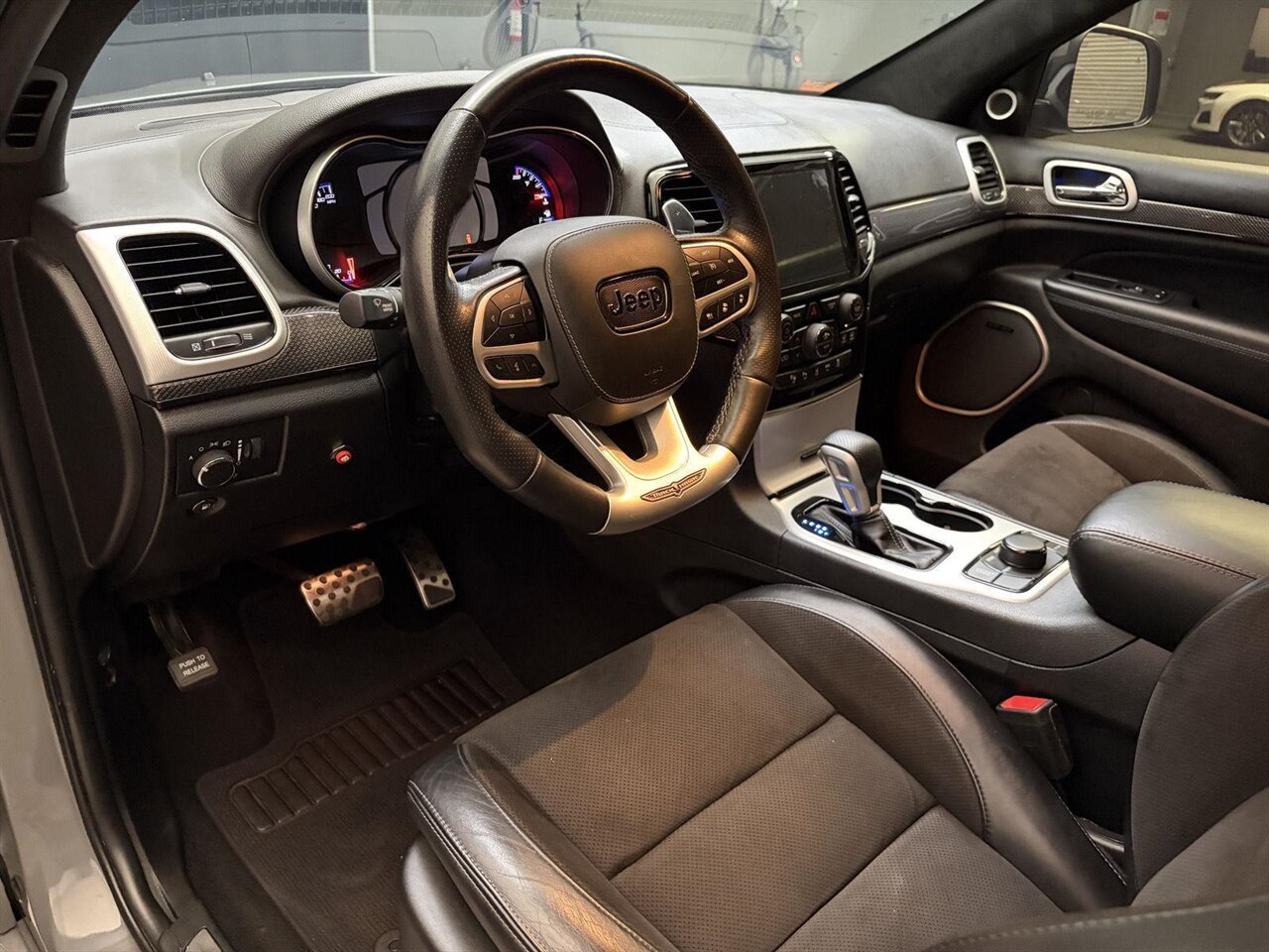 2020 Jeep Grand Cherokee Trackhawk - Photo 14 - Victorville, CA 92392