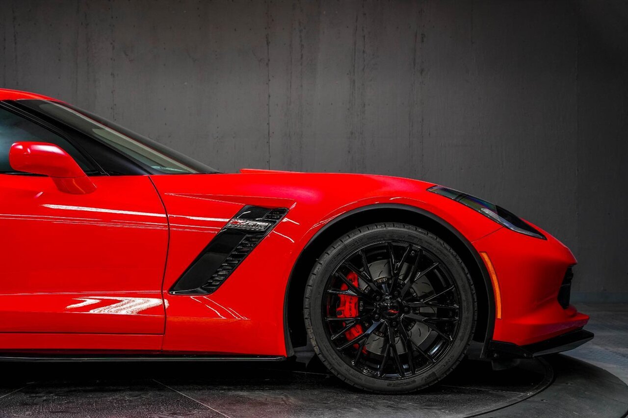 2019 Chevrolet Corvette Z06   - Photo 5 - Victorville, CA 92392