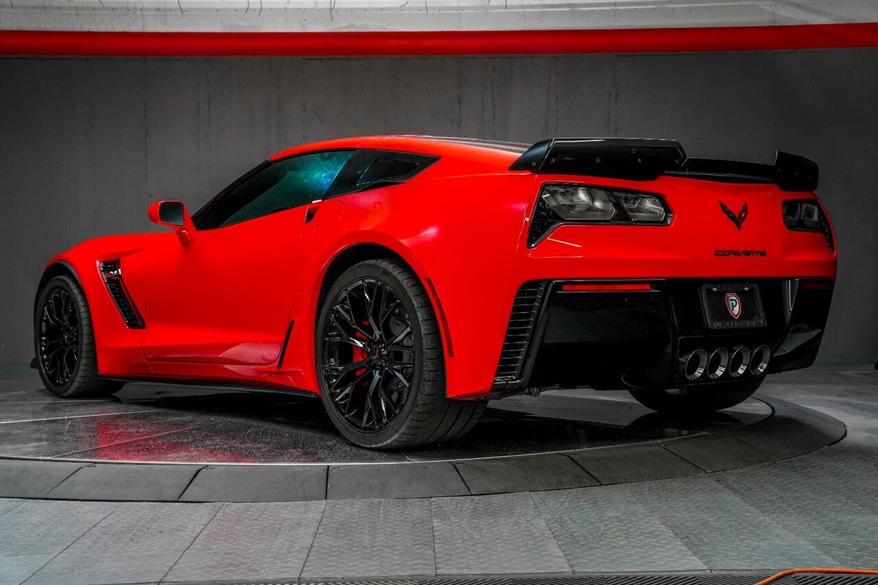 2019 Chevrolet Corvette Z06   - Photo 15 - Victorville, CA 92392