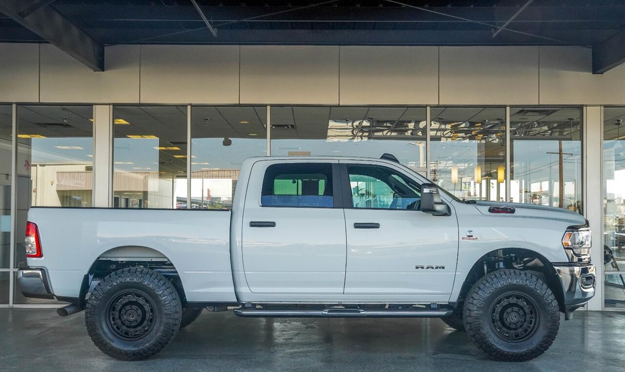 2024 RAM 2500 Big Horn  Custom Lifted Diesel 4x4 - Photo 11 - Victorville, CA 92392