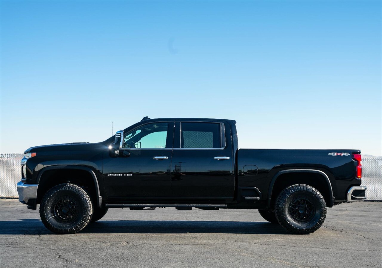 2022 Chevrolet Silverado 2500HD LTZ   - Photo 9 - Victorville, CA 92392