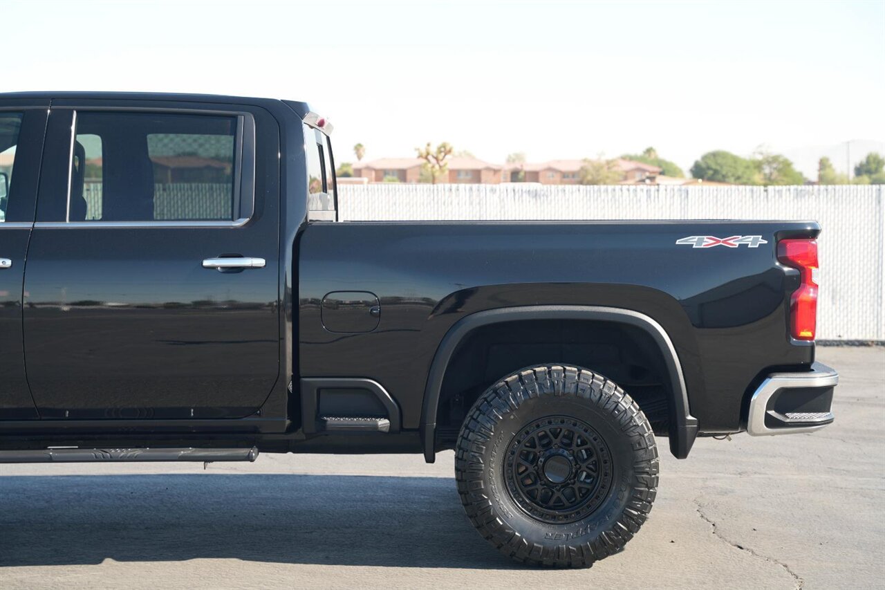 2022 Chevrolet Silverado 2500HD LTZ   - Photo 11 - Victorville, CA 92392