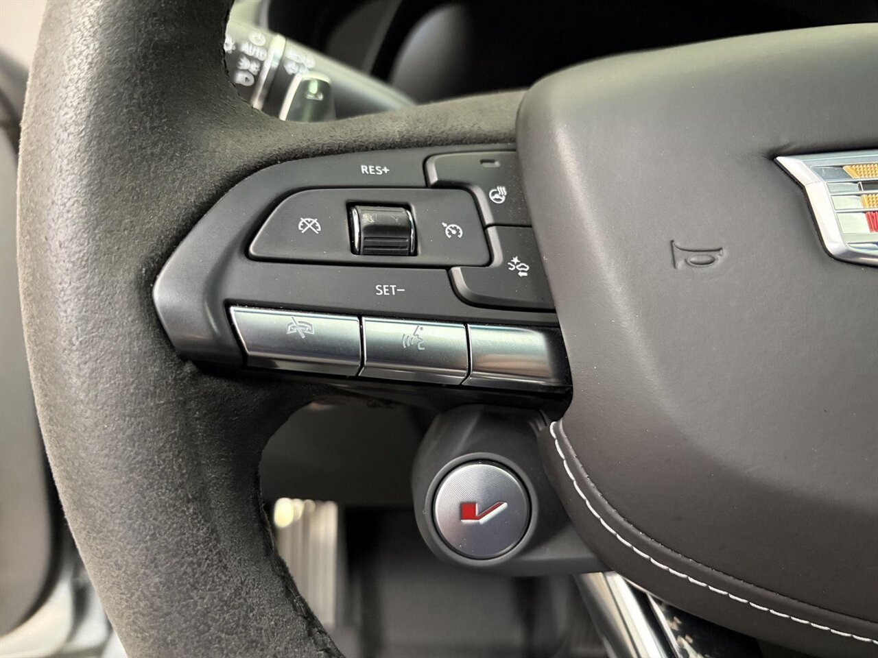 2023 Cadillac CT4-V Blackwing   - Photo 24 - Victorville, CA 92392