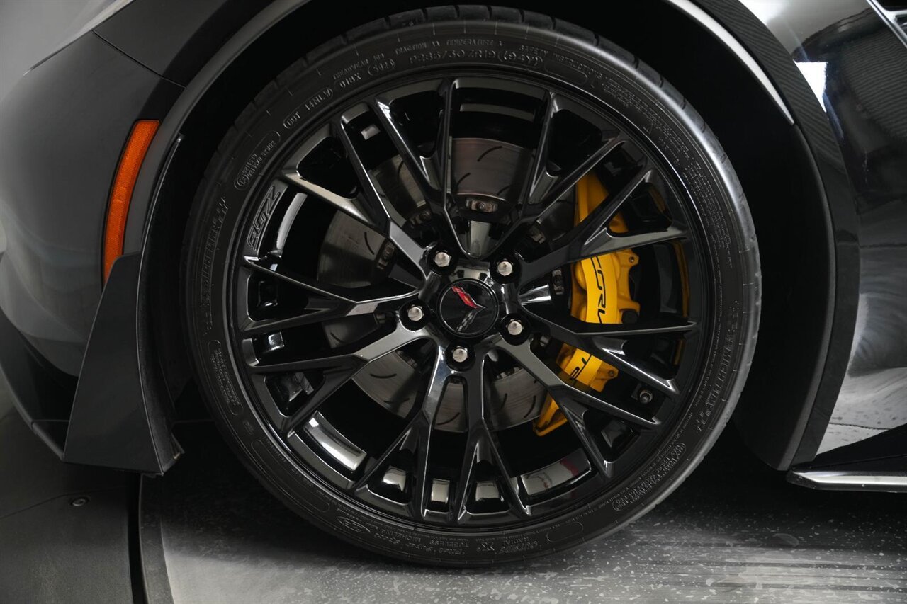 2017 Chevrolet Corvette Z06 Rare 7-Speed Manual, Only 18k Miles - Photo 24 - Victorville, CA 92392