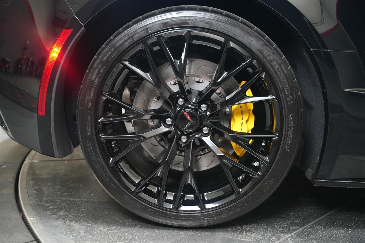2017 Chevrolet Corvette Z06 Rare 7-Speed Manual, Only 18k Miles - Photo 21 - Victorville, CA 92392