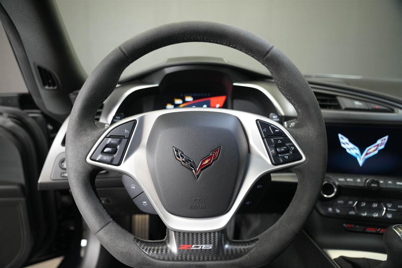 2017 Chevrolet Corvette Z06 Rare 7-Speed Manual, Only 18k Miles - Photo 30 - Victorville, CA 92392