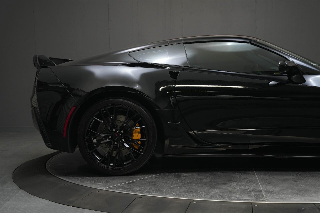 2017 Chevrolet Corvette Z06 Rare 7-Speed Manual, Only 18k Miles - Photo 5 - Victorville, CA 92392