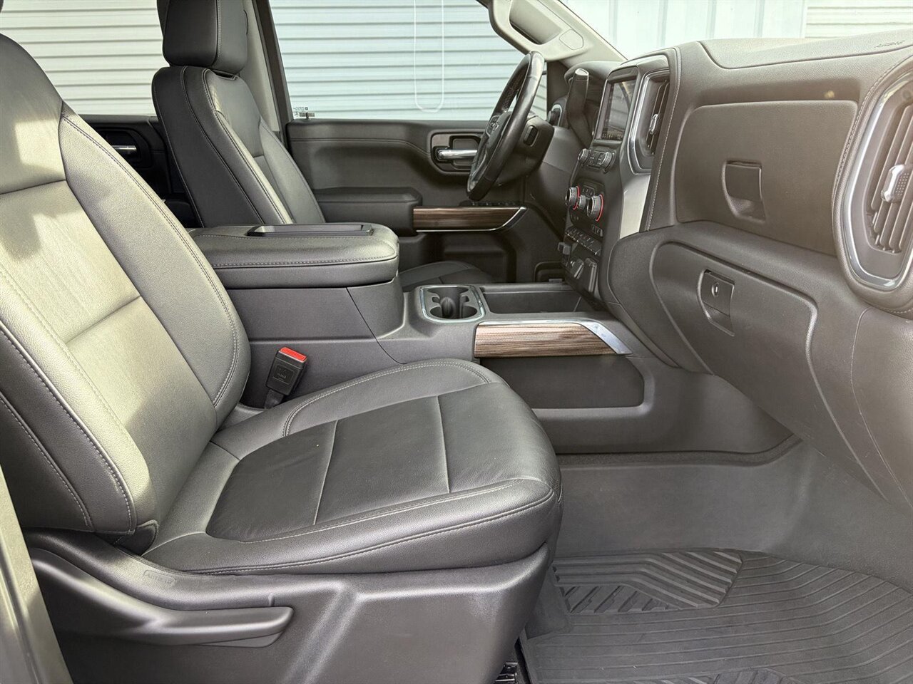 2021 Chevrolet Silverado 1500 LT Trail Boss   - Photo 31 - Victorville, CA 92392