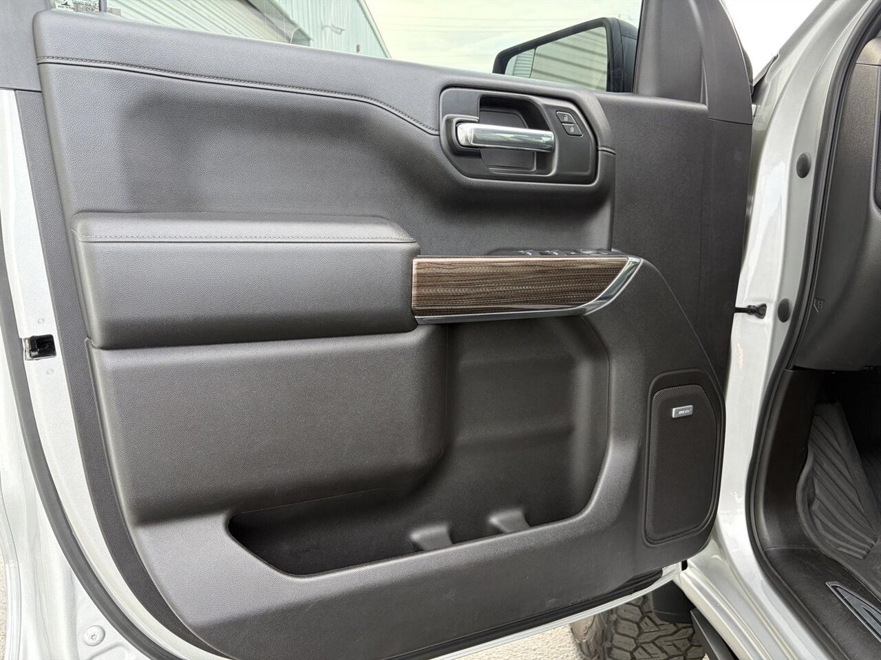 2021 Chevrolet Silverado 1500 LT Trail Boss   - Photo 17 - Victorville, CA 92392