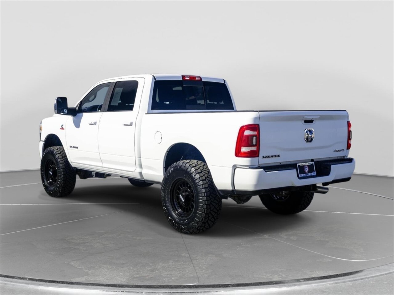 2024 RAM 2500 Laramie  Level Kit - Method Wheels - Nitto Tires - Photo 6 - Victorville, CA 92392