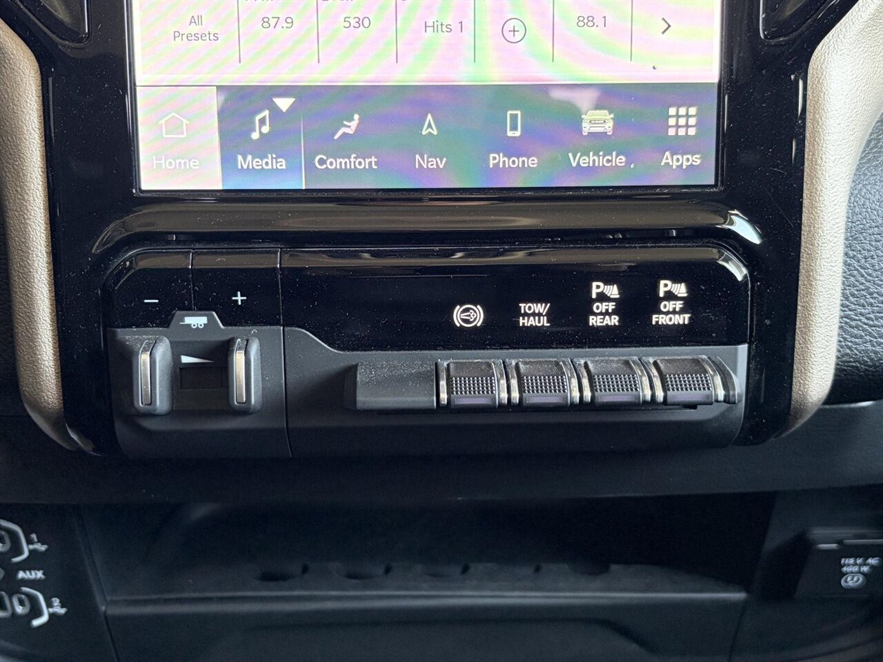 2024 RAM 2500 Laramie  Level Kit - Method Wheels - Nitto Tires - Photo 19 - Victorville, CA 92392