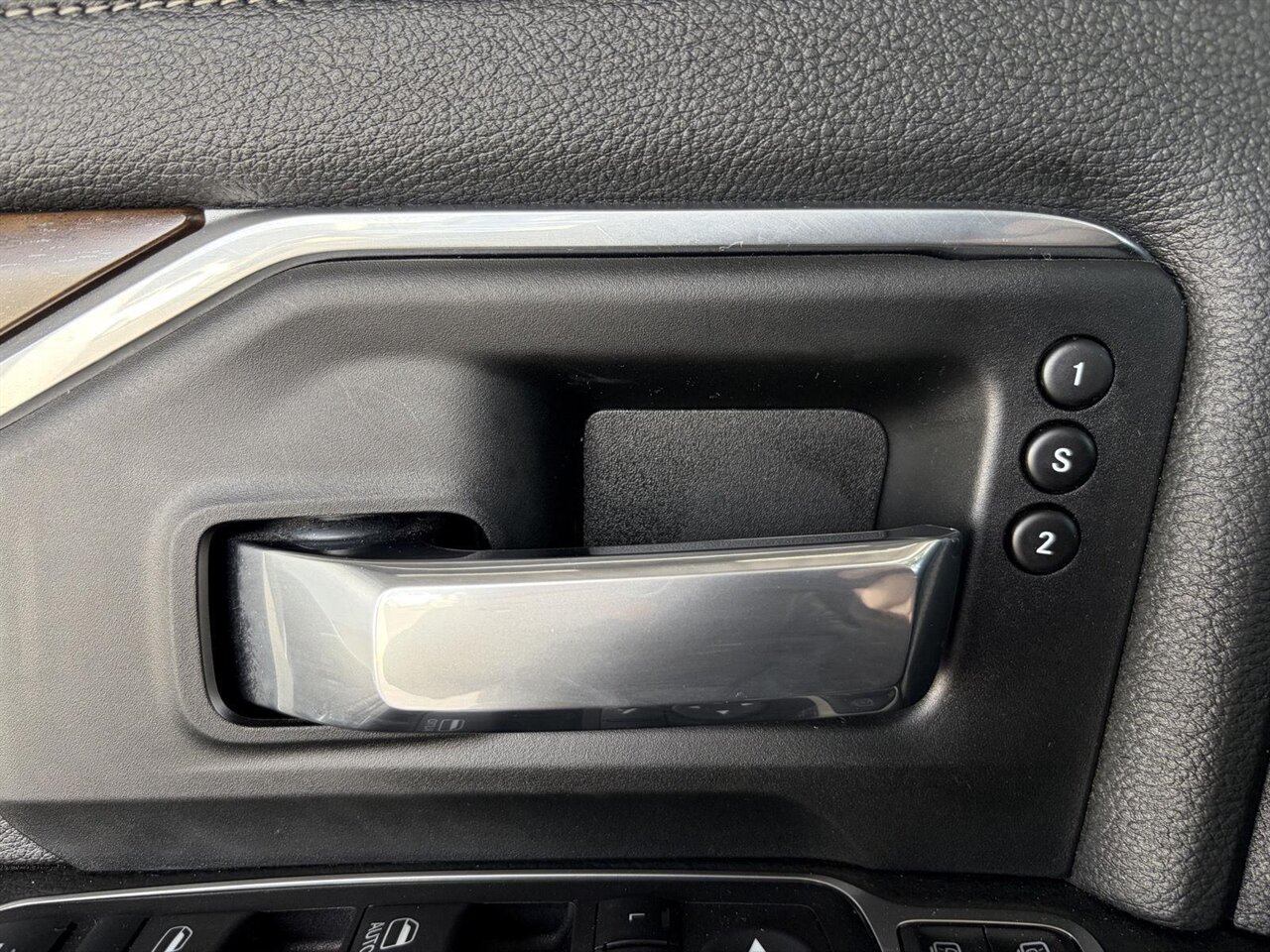 2024 RAM 2500 Laramie - Photo 12 - Victorville, CA 92392