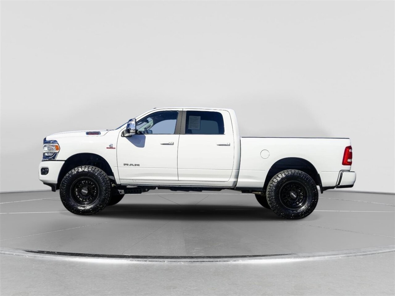 2024 RAM 2500 Laramie - Photo 3 - Victorville, CA 92392