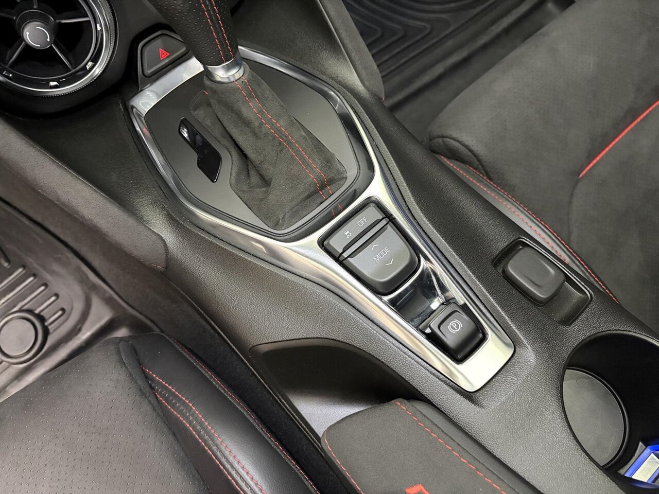2022 Chevrolet Camaro ZL1  One Owner Clean Carfax / Carbon Fiber - Photo 28 - Victorville, CA 92392