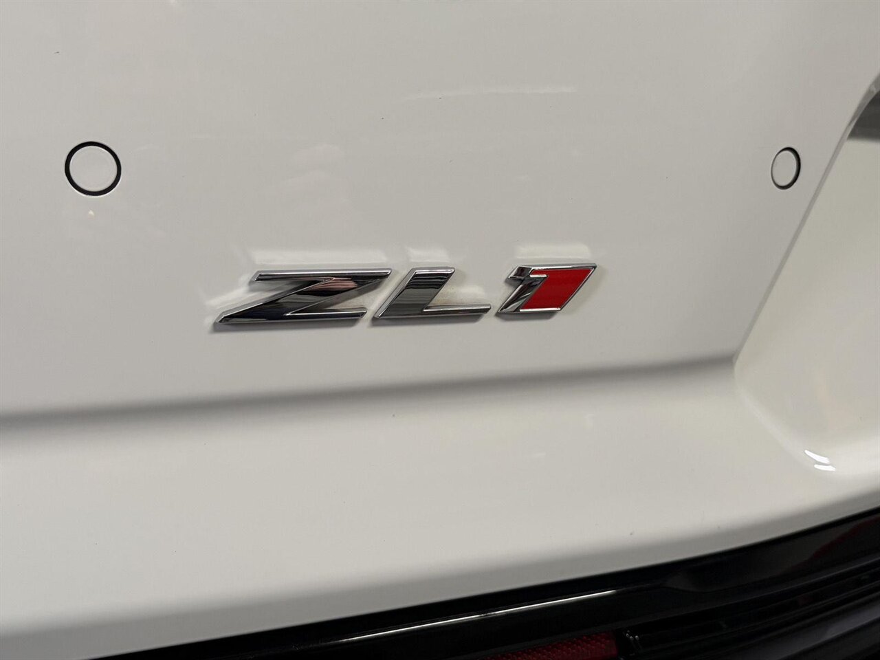 2022 Chevrolet Camaro ZL1  One Owner Clean Carfax / Carbon Fiber - Photo 13 - Victorville, CA 92392