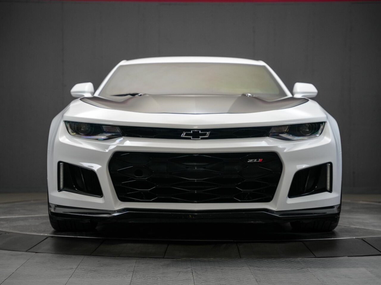 2022 Chevrolet Camaro ZL1 One Owner Clean Carfax / Carbon Fiber - Photo 8 - Victorville, CA 92392