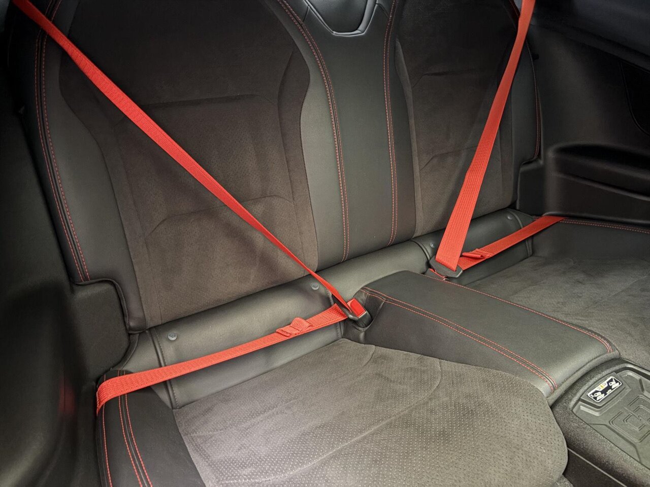 2022 Chevrolet Camaro ZL1 One Owner Clean Carfax / Carbon Fiber - Photo 37 - Victorville, CA 92392