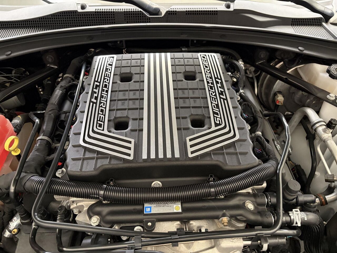 2022 Chevrolet Camaro ZL1 One Owner Clean Carfax / Carbon Fiber - Photo 39 - Victorville, CA 92392