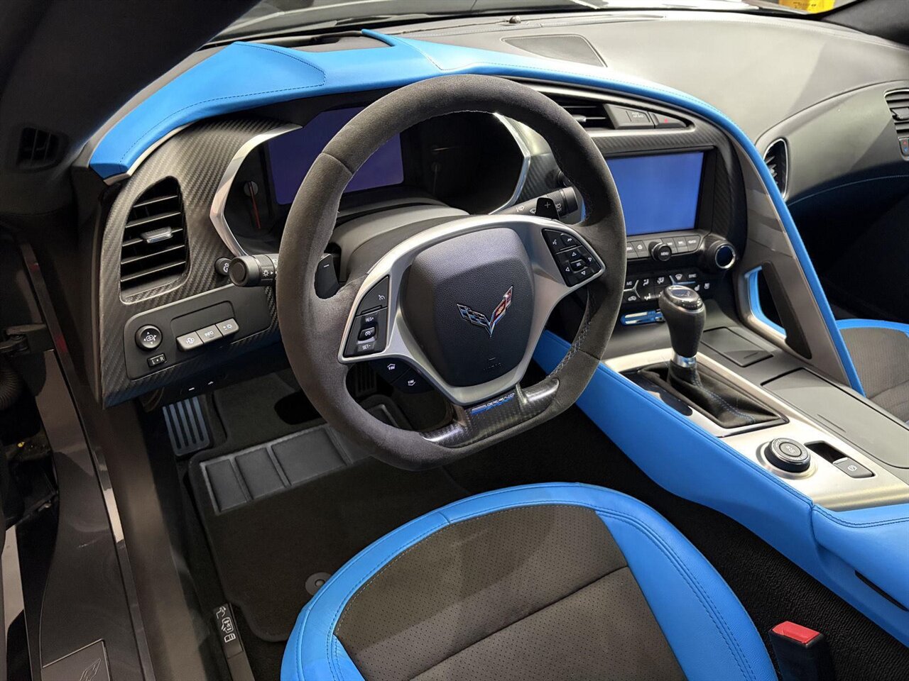2017 Chevrolet Corvette Grand Sport  Collector Edition / Z07 Package / 3LT - Photo 18 - Victorville, CA 92392