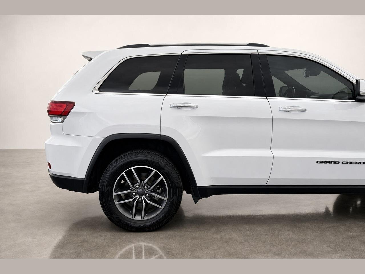 2020 Jeep Grand Cherokee Limited   - Photo 6 - Victorville, CA 92392
