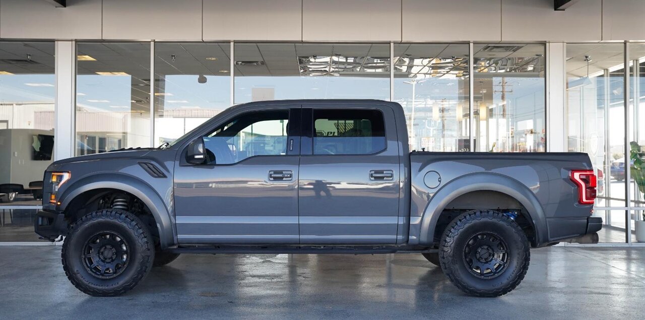 2018 Ford F-150 Raptor   - Photo 12 - Victorville, CA 92392